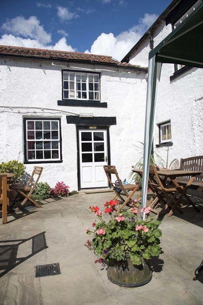 The Greyhound Inn Bedale Exterior foto
